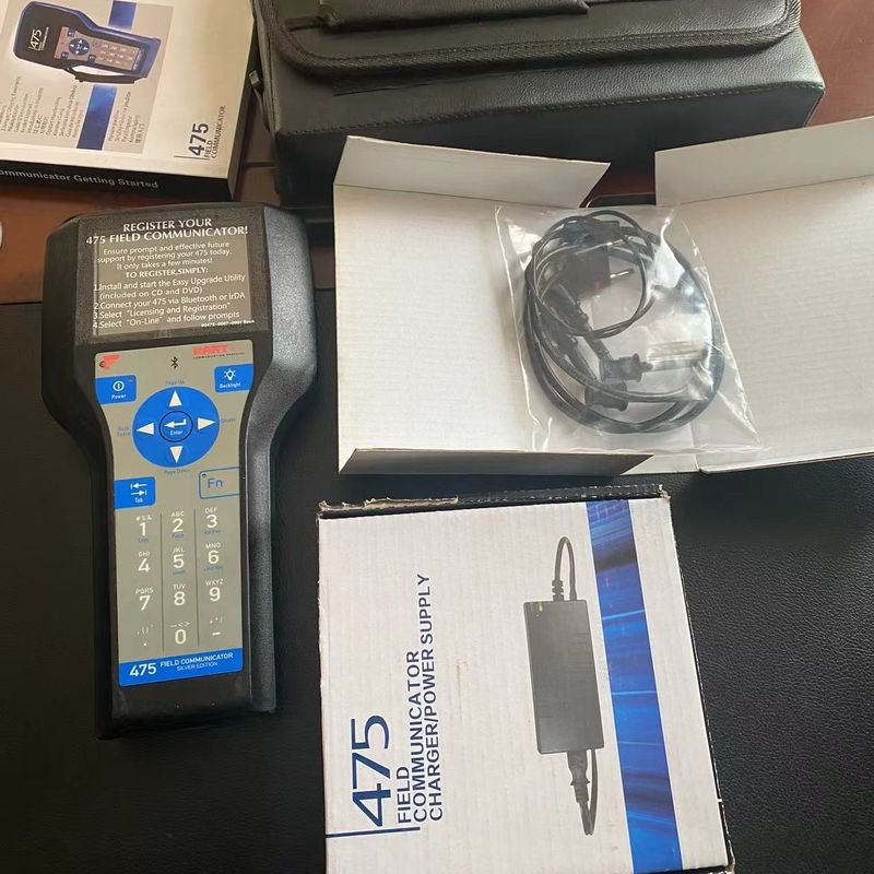 Hart-Kommunikationsprotokoll Smart Transmitter 475 Feldkommunikator mit 5-Zoll-Bildschirm und bis zu 10 Stunden Akkulaufzeit