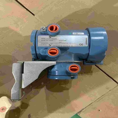 2700 Трансмитер массового потока микродвижения 4-20mA Выход Emerson Micro Motion Coriolis 2700R