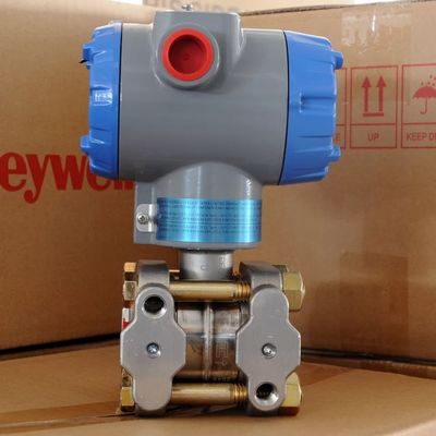 Honeywell STG74S-E1G000-1-0-AHS-11S-A-00A0 Pressure Transmitter with LCD Display and Stainless Steel Wetted Material